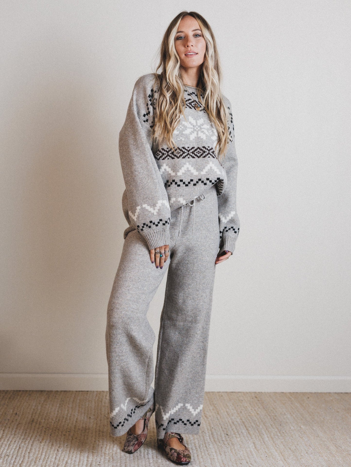 Wonderland Wishes Sweater - Stone