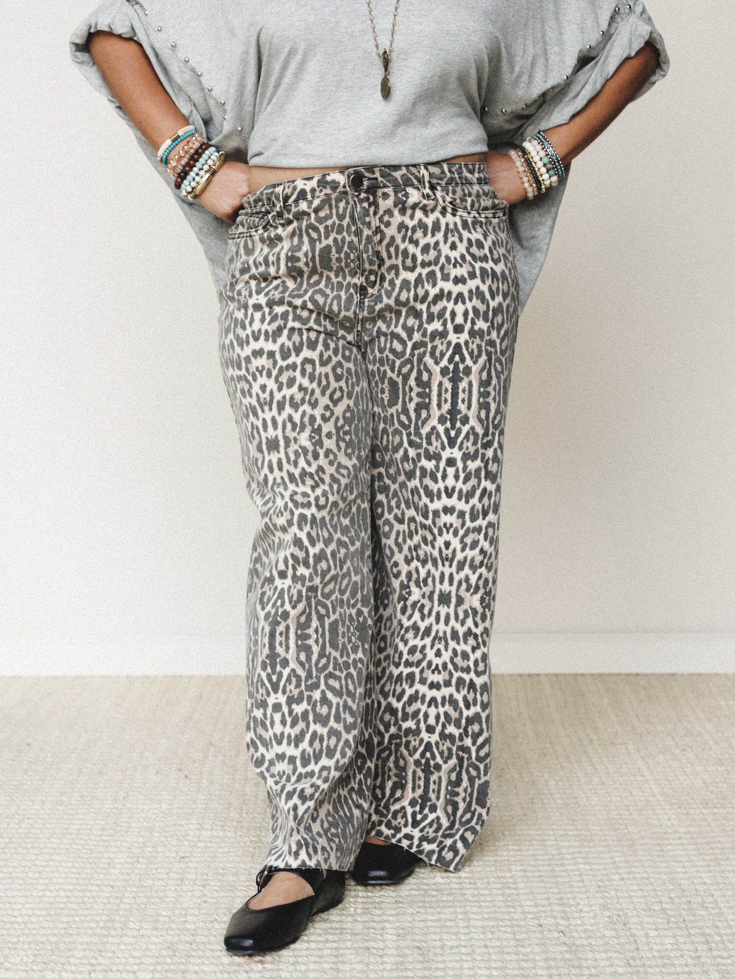 Roaming Leopard Print Pants - Brown