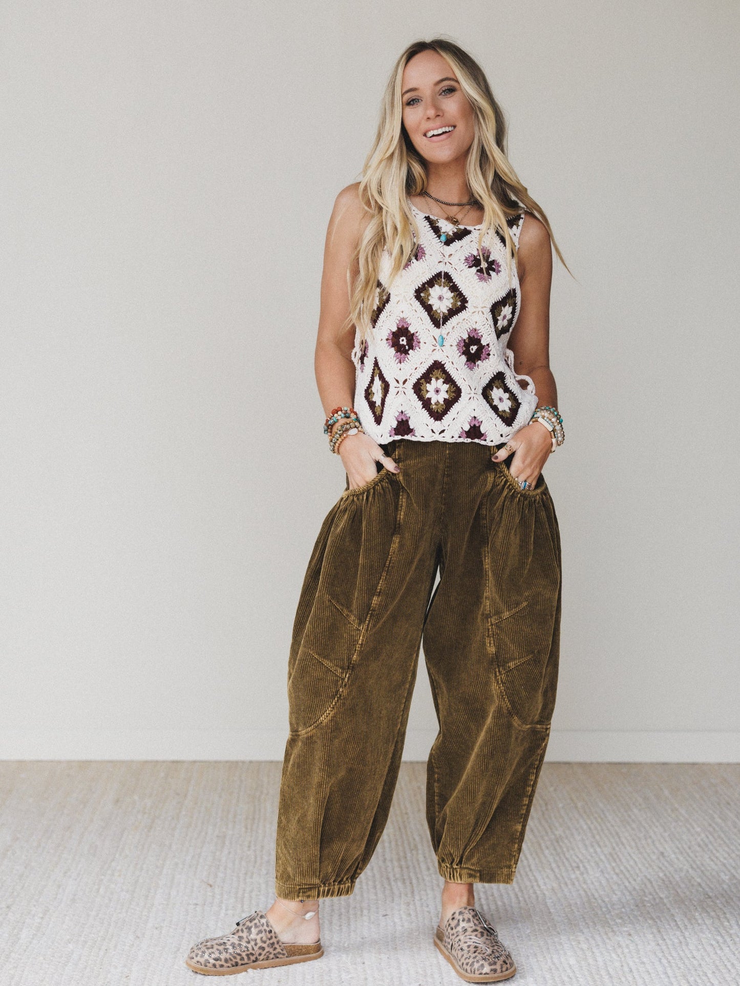 The Nest Nora Gathered Barrel Corduroy Pant - Olive