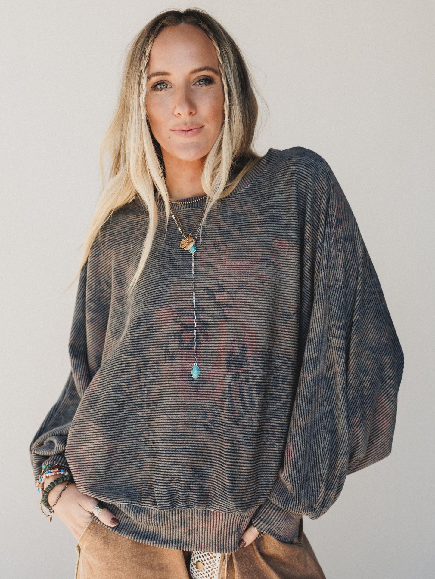 The Nest Savannah Bat Sleeve Top - Charcoal