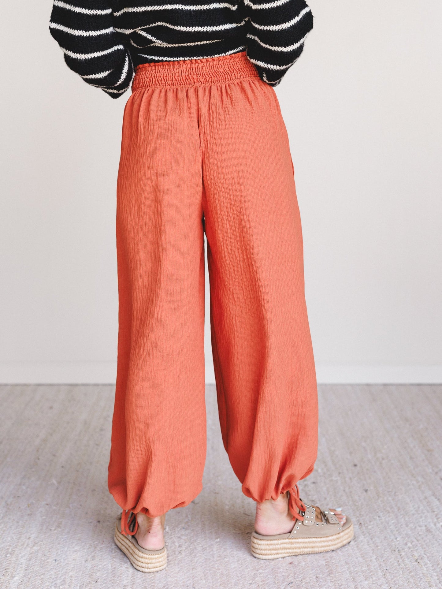 The Nest Oceana Cinched Pants - Pumpkin
