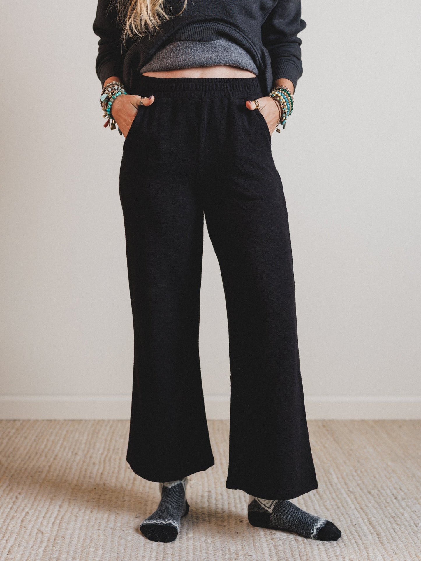 Sky Valley Lounge Pants - Black