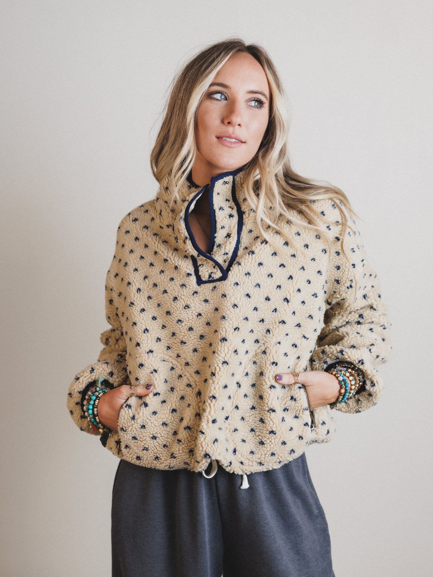 Cabin Casual Pullover - Navy