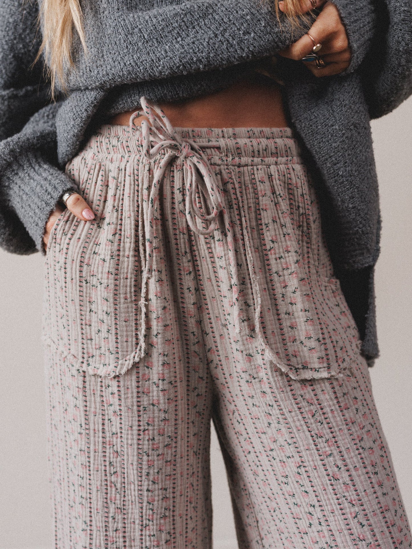 The Nest Sandra Wide Leg Ruffle Pant - Taupe